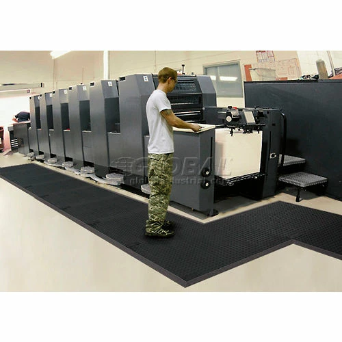 Wearwell® Rejuvenator Ramp Male 5/8" Thick 3.25' Black - Image 3