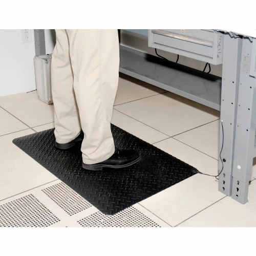 Wearwell® Electrically Conductive Diamond-Plate Mat 9/16" Thick 2' x 3' Black - Image 4