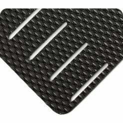 Wearwell® Kushion Walk Slotted Anti Fatigue Runner 3/8" Thick 3' x 5' Black