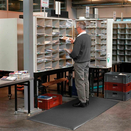 NoTrax® Diamond Cushion Anti Fatigue Mat 1/2" Thick 3' x 60' Black - Image 2