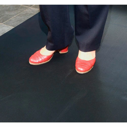 Apache Mills Tuff Foot Corrugated Vinyl Runner 1/8" Thick 2' x 105' Black - Image 5