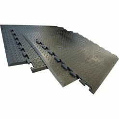 Rubber-Cal "Foot-Rest" Interlocking Anti-Fatigue Floor Mat - 1/2 in x 28 in x 31 in - Center Tile
