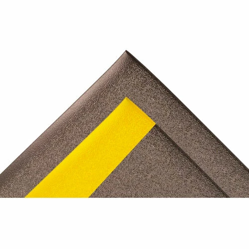 NoTrax® Sof-Tred Surface Mat 5/8" Thick 4' x 30' Black/Yellow Border