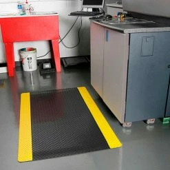 NoTrax® Cushion Trax® Anti Fatigue Mat 9/16" Thick 3' x 12' Black/Yellow Border