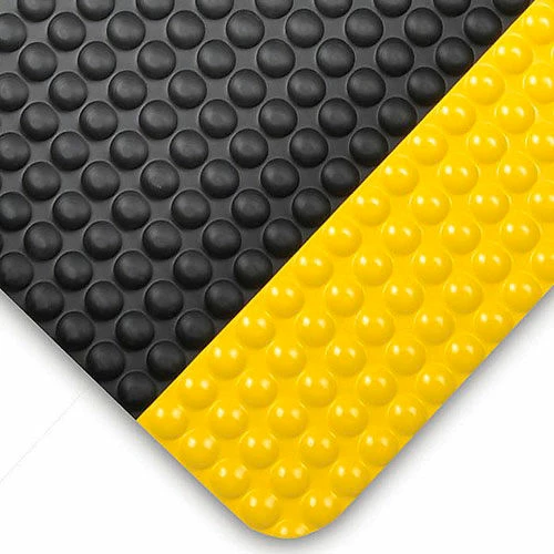 NoTrax® Bubble Trax Anti Fatigue Mat 1/2" Thick 4' x Up to 60' Black/Yellow Border