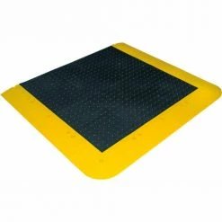 Wearwell® ErgoDeck® No-Slip Solid Kit 7/8" Thick 4' x 3.5' Black/Yellow Border